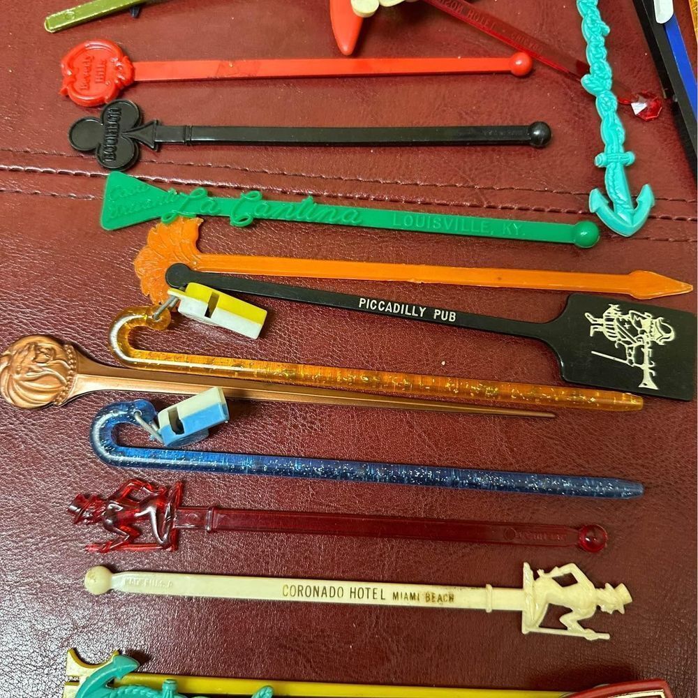 Vintage Swizzle Stick Lot 50+ Airline Tiki Barware Advertising Drink Stirrers - Picture 3 of 3
